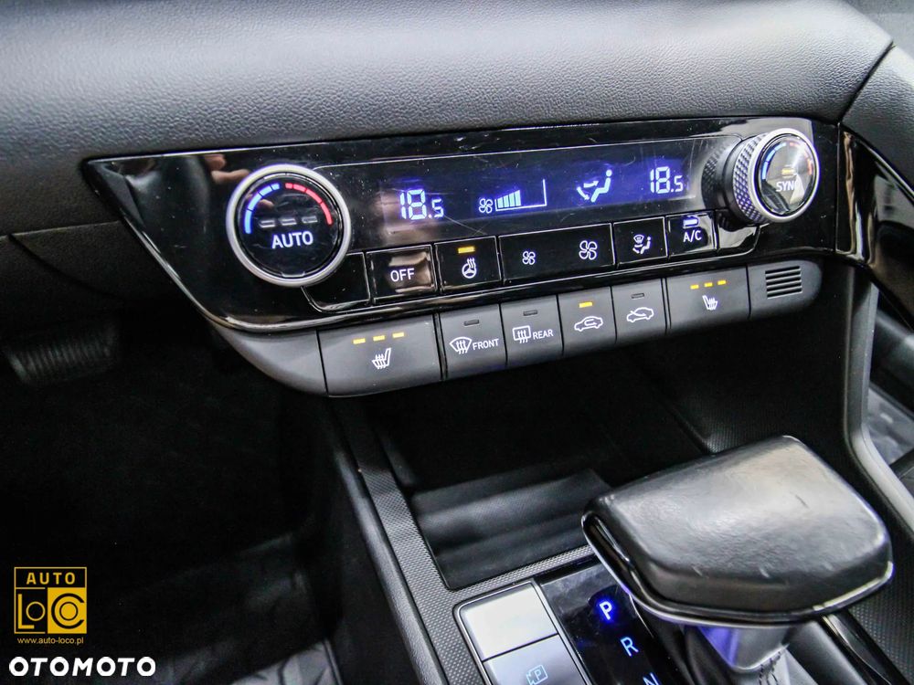 Hyundai Elantra 1.6 Executive CVT - 21