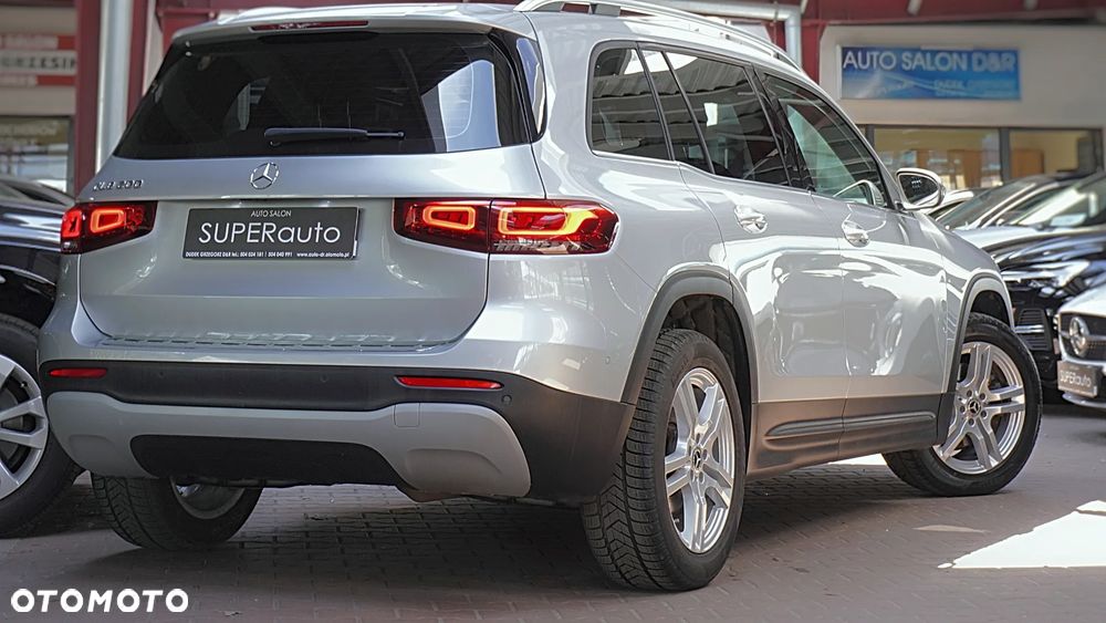 Mercedes-Benz GLB 200 7G-DCT - 11