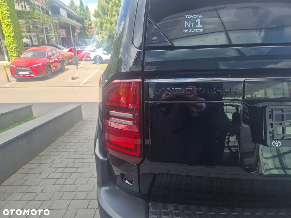 Toyota Land Cruiser LC 2.8 D-4D Executive - 6