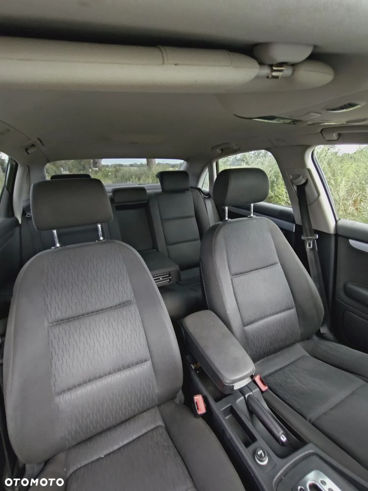 Audi A4 Limousine - 14