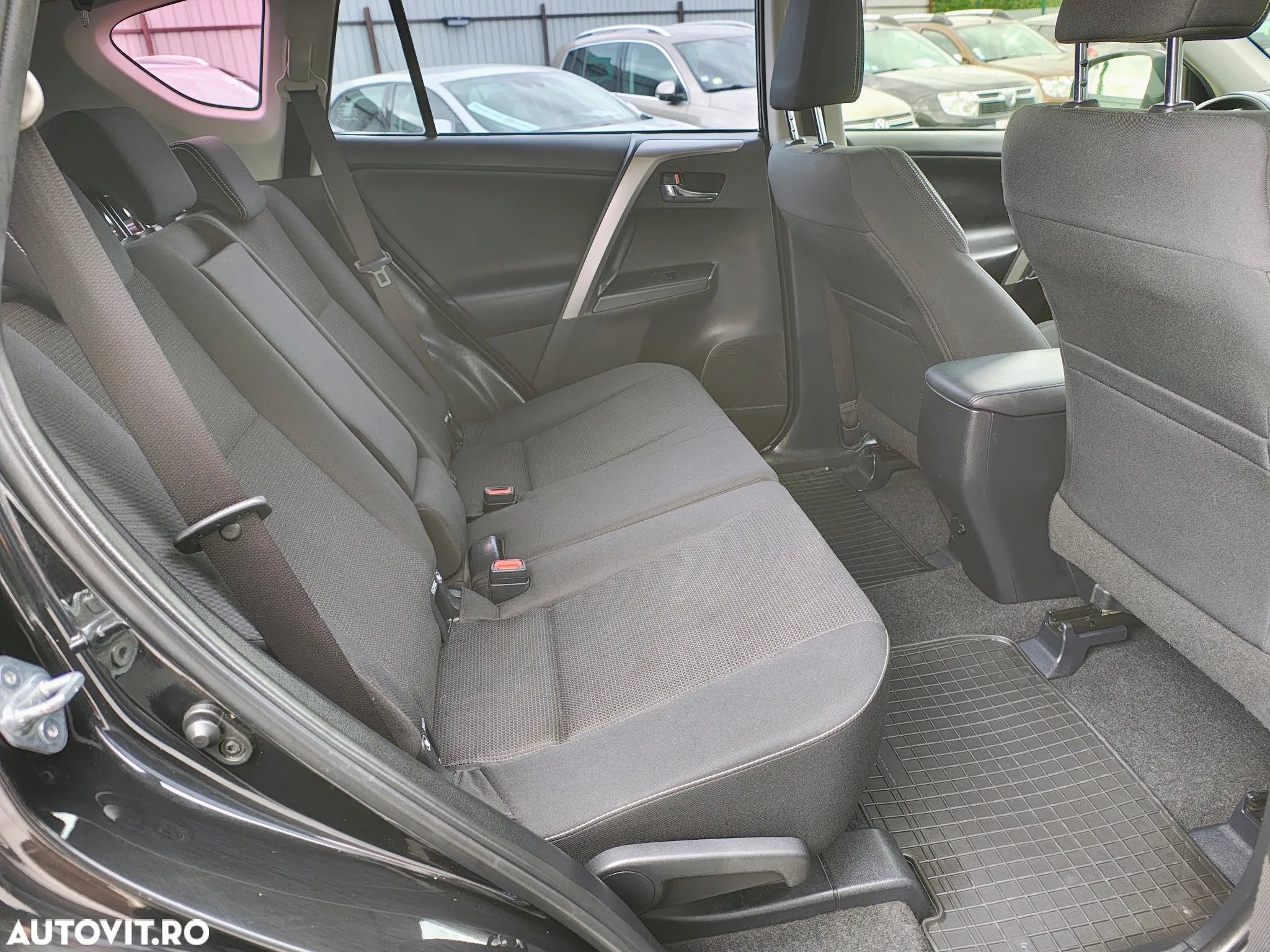 Toyota RAV4 2.0 D-4D 2WD Executive - 9
