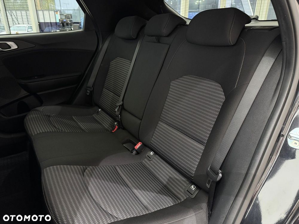 Kia XCeed 1.5 T-GDI M - 13