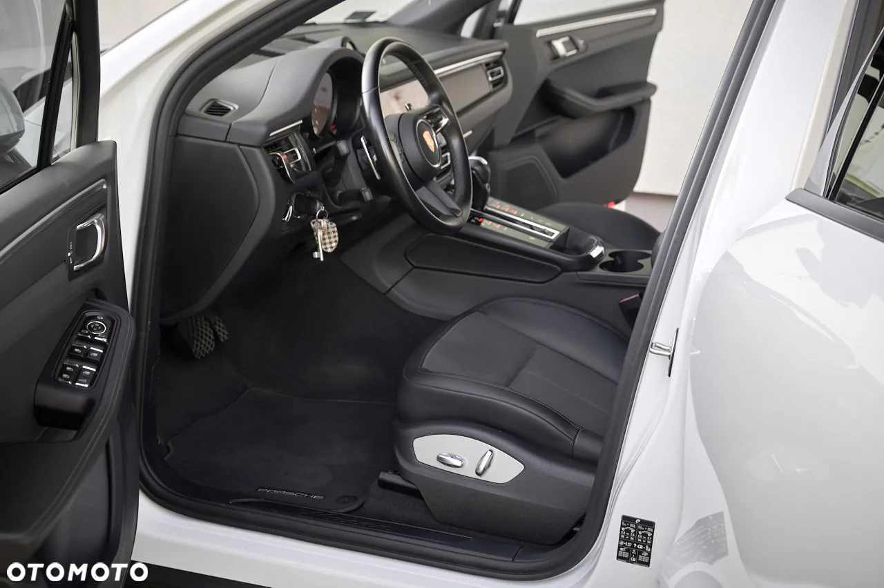 Porsche Macan - 29