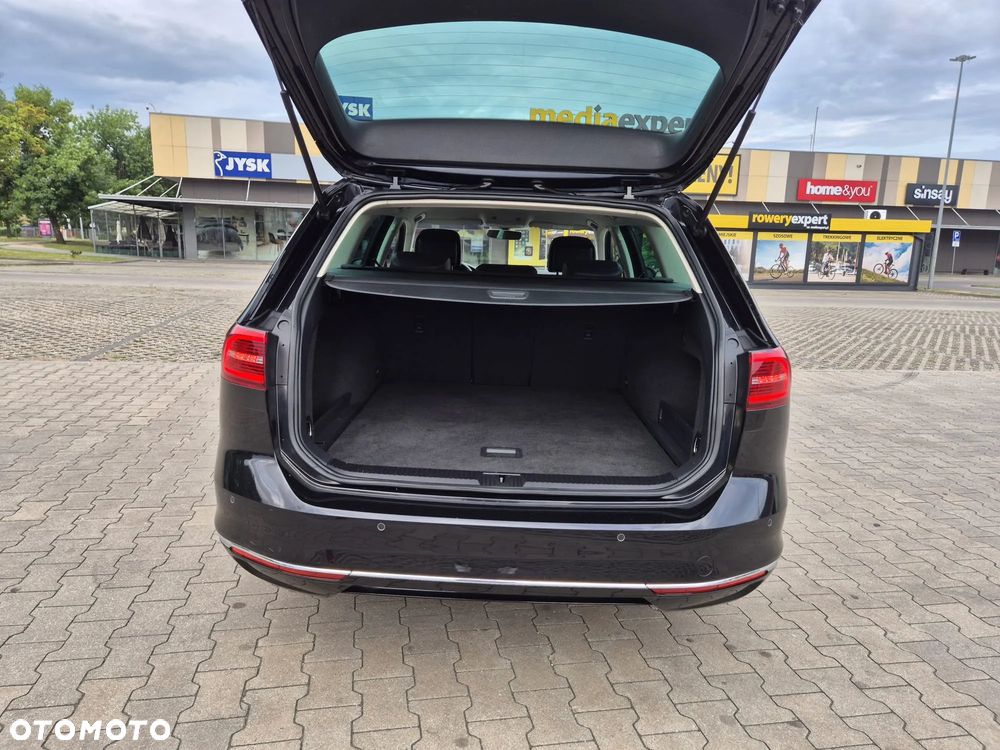 Volkswagen Passat 2.0 TDI SCR DSG Highline - 35