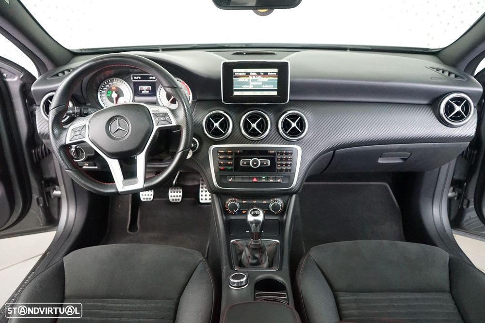 Mercedes-Benz A 180 d AMG Line - 23