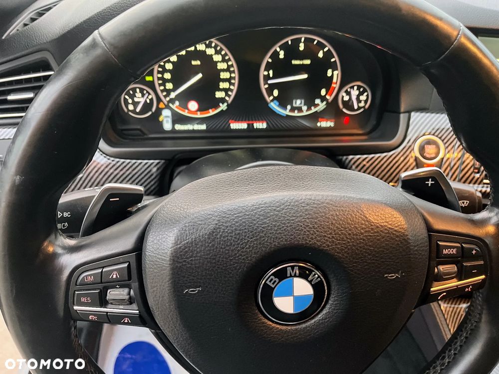 BMW Seria 5 M550d xDrive - 33