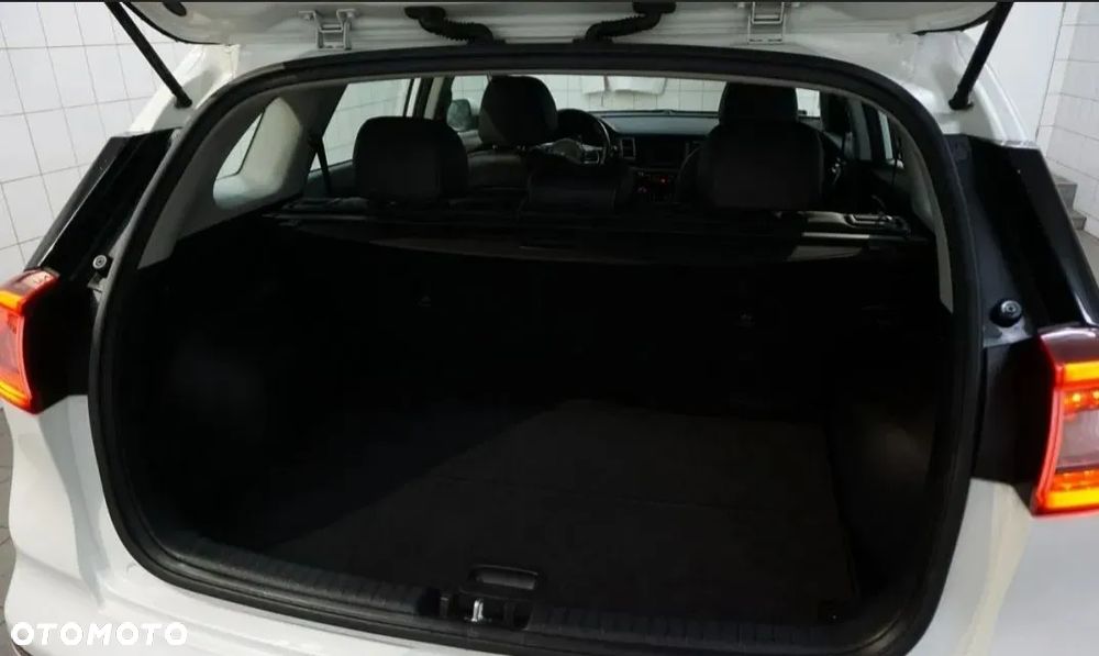 Kia Niro 1.6 GDI Hybrid L - 11