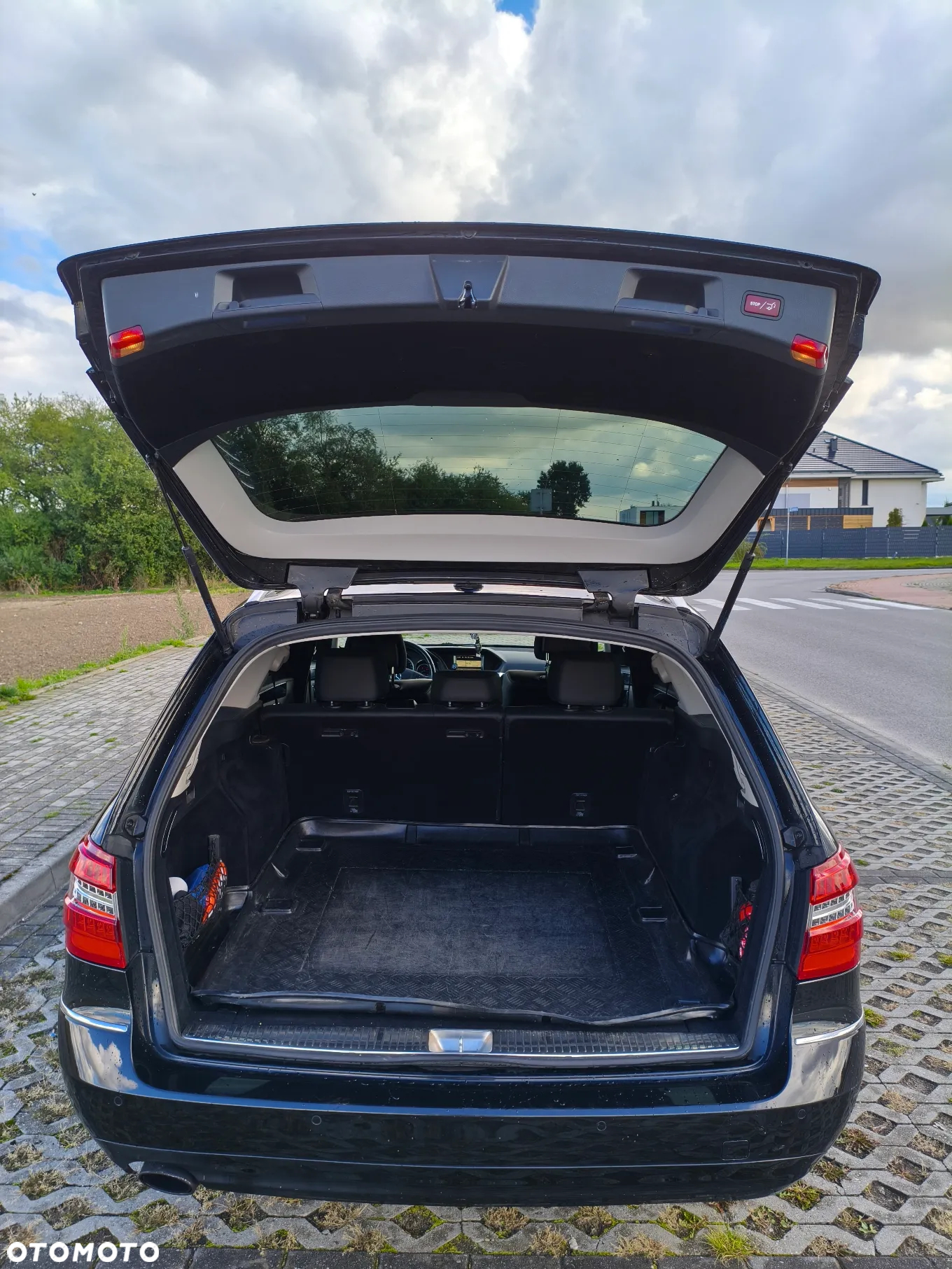 Mercedes-Benz Klasa E 200 T CGI BlueEFFICIENCY Avantgarde - 7