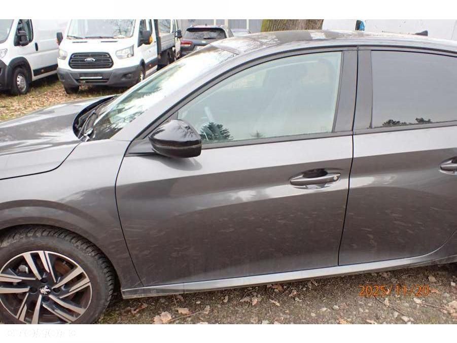 Peugeot 208 - 38