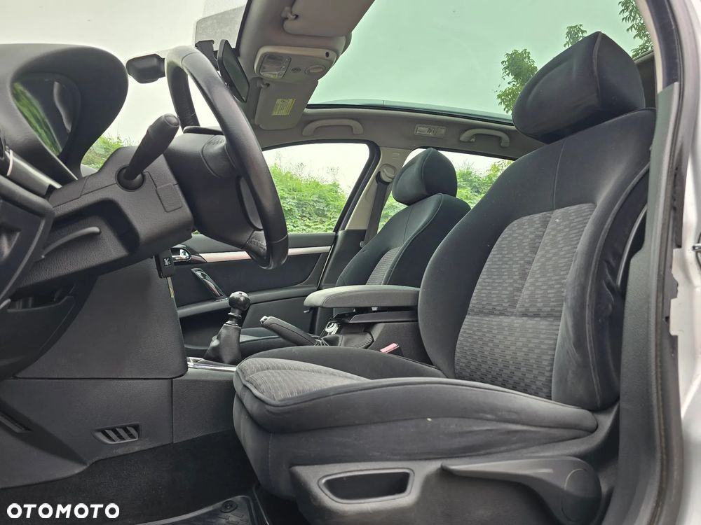 Peugeot 407 2.0 HDi Premium - 10