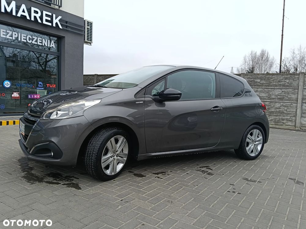 Peugeot 208 82 PureTech Style - 1