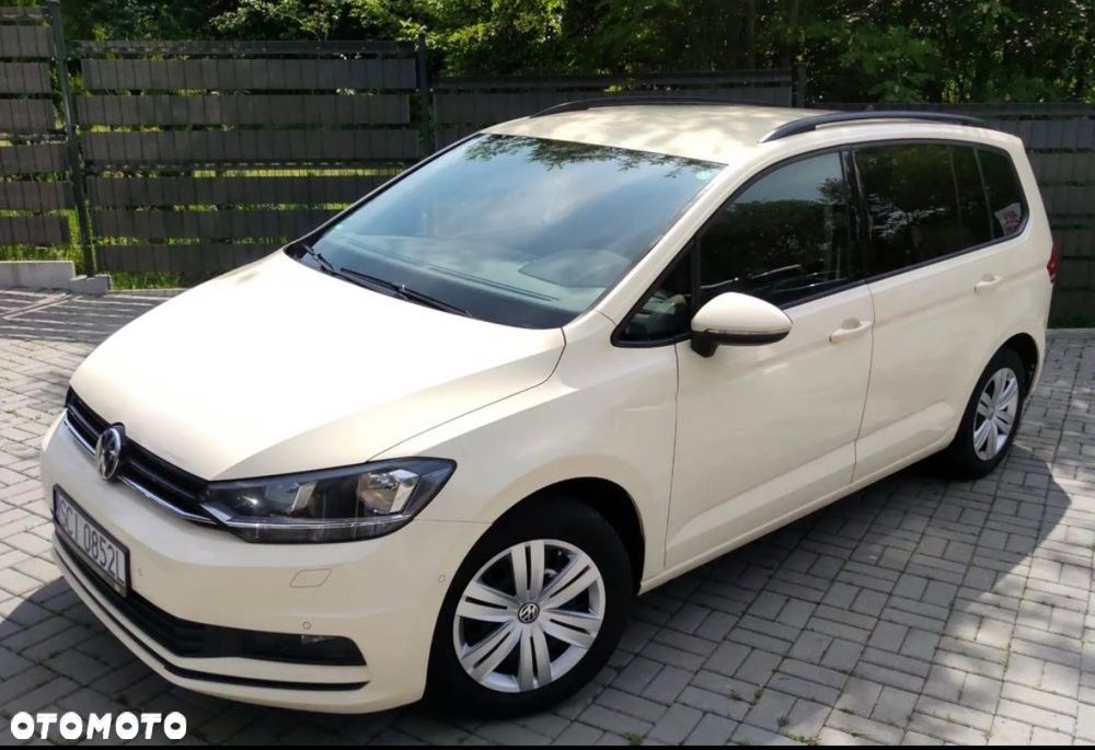 Volkswagen Touran - 4