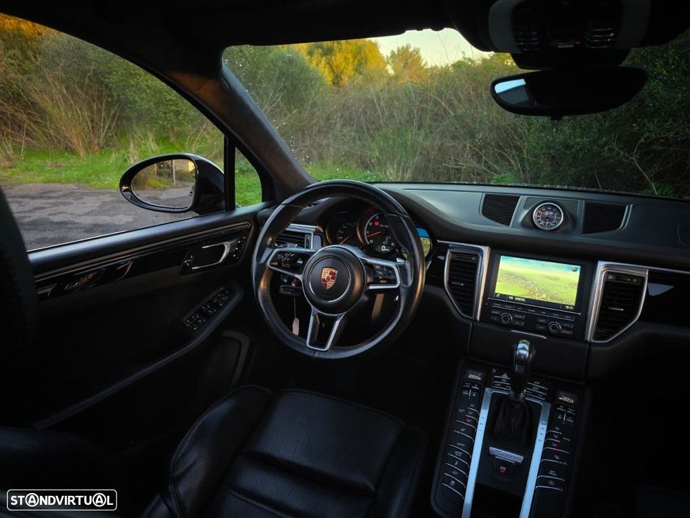 Porsche Macan Turbo PDK - 26