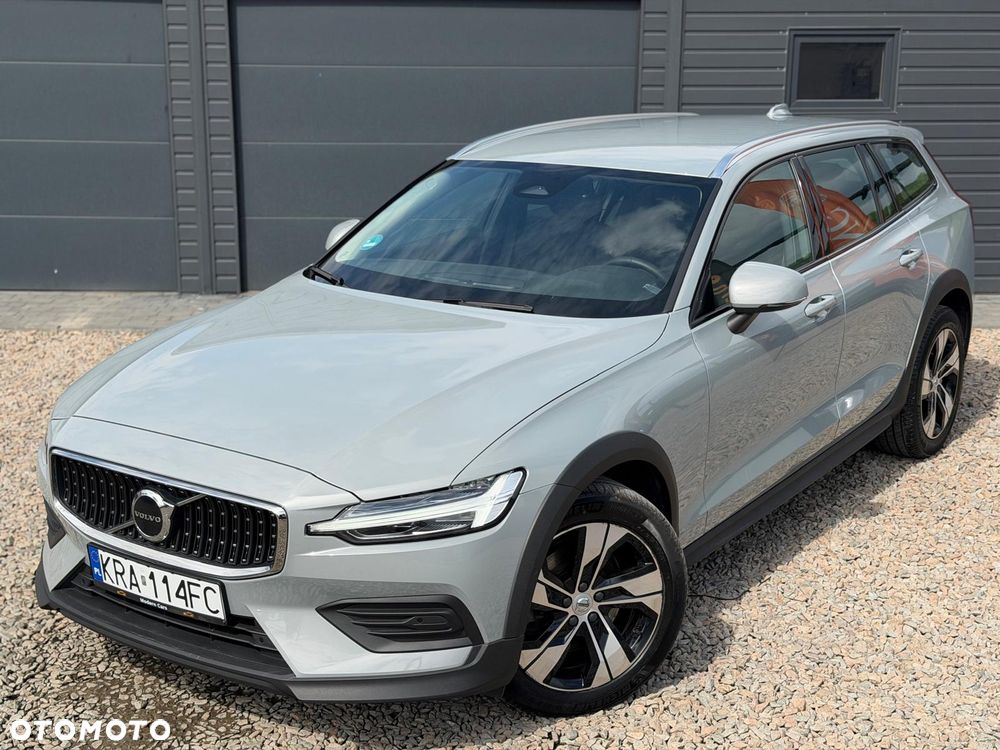 Volvo V60 Cross Country B4 D AWD Geartronic - 4