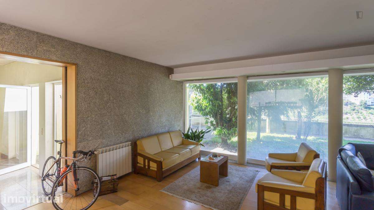Quarto - localizado em Vila nova de gaia - Grande imagem: 5/23