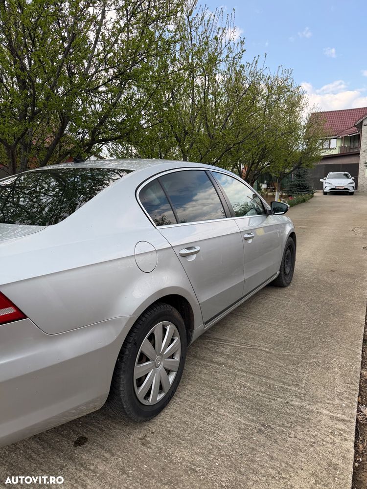 Volkswagen Passat 2.0 TDI Blue TDI DSG Highline - 3