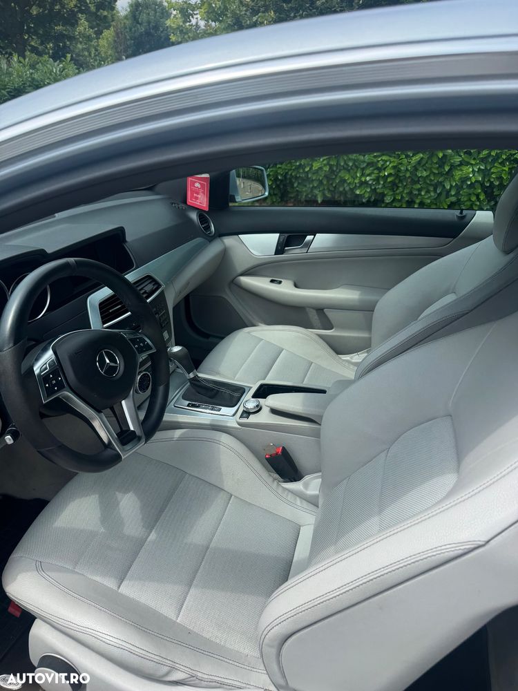 Mercedes-Benz C - 9