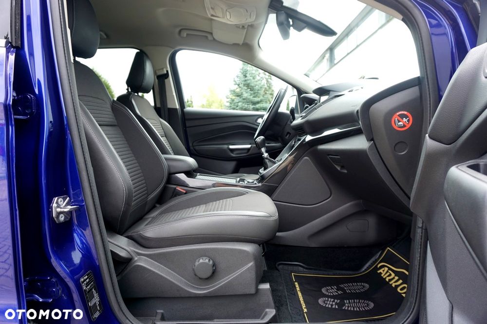 Ford Kuga 2.0 TDCi 4x4 Titanium - 34