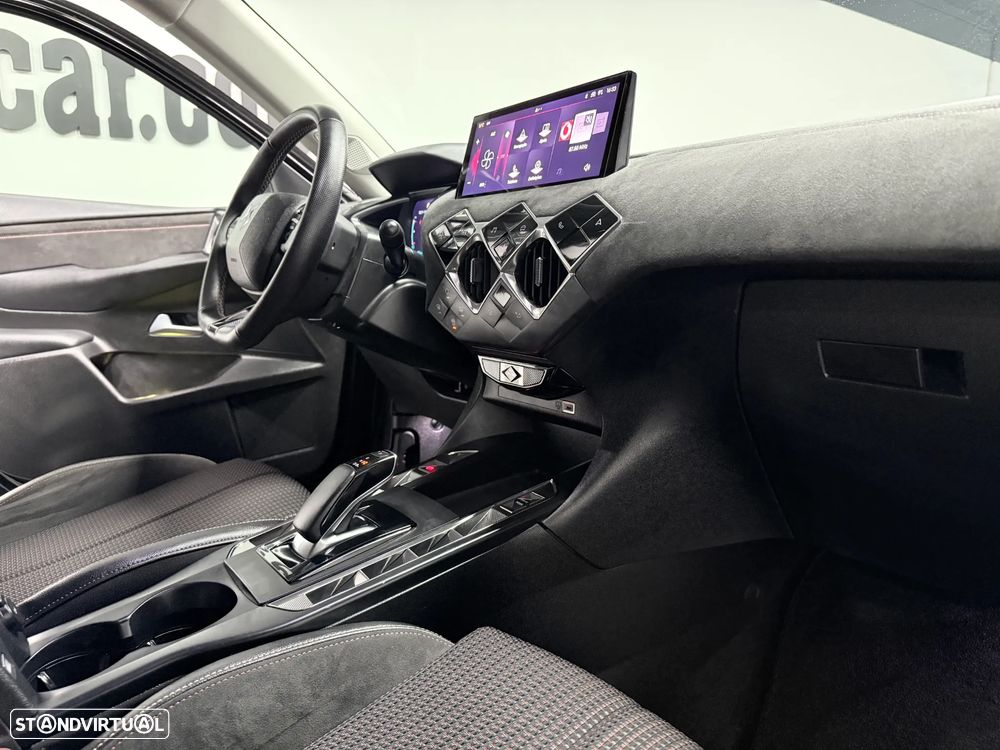 DS DS3 E-Tense Performance Line + - 11