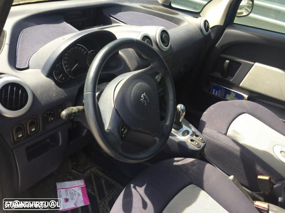 Peugeot 1007 1.4 i de 2006 para peças - 3
