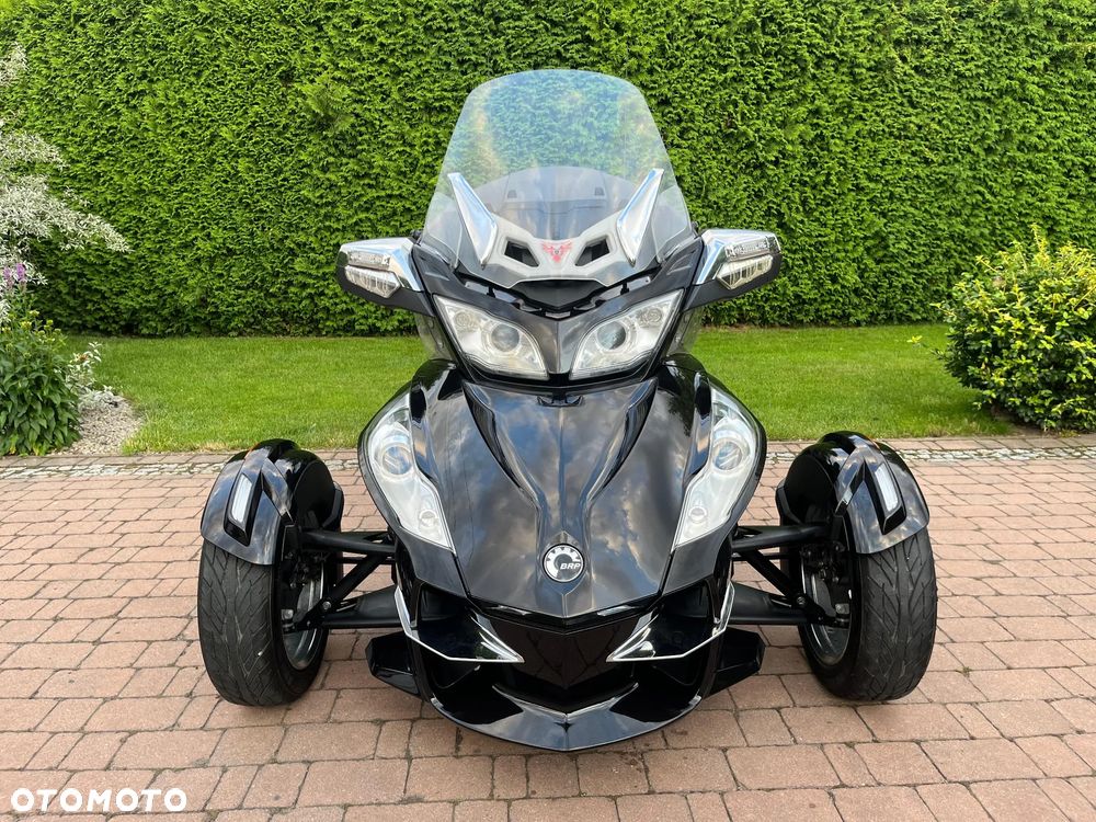 Can-Am Spyder - 2
