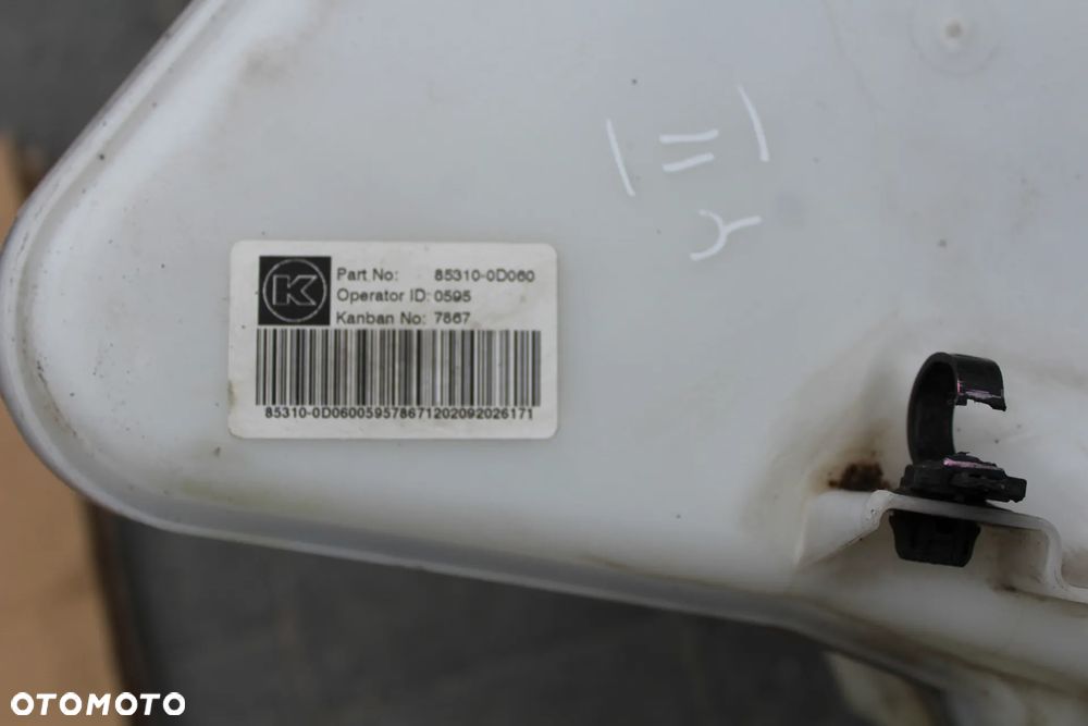 YARIS II FRANCJA ZBIORNICZEK PŁYNU SPRYSKIWACZY 85310-0D060 - 5