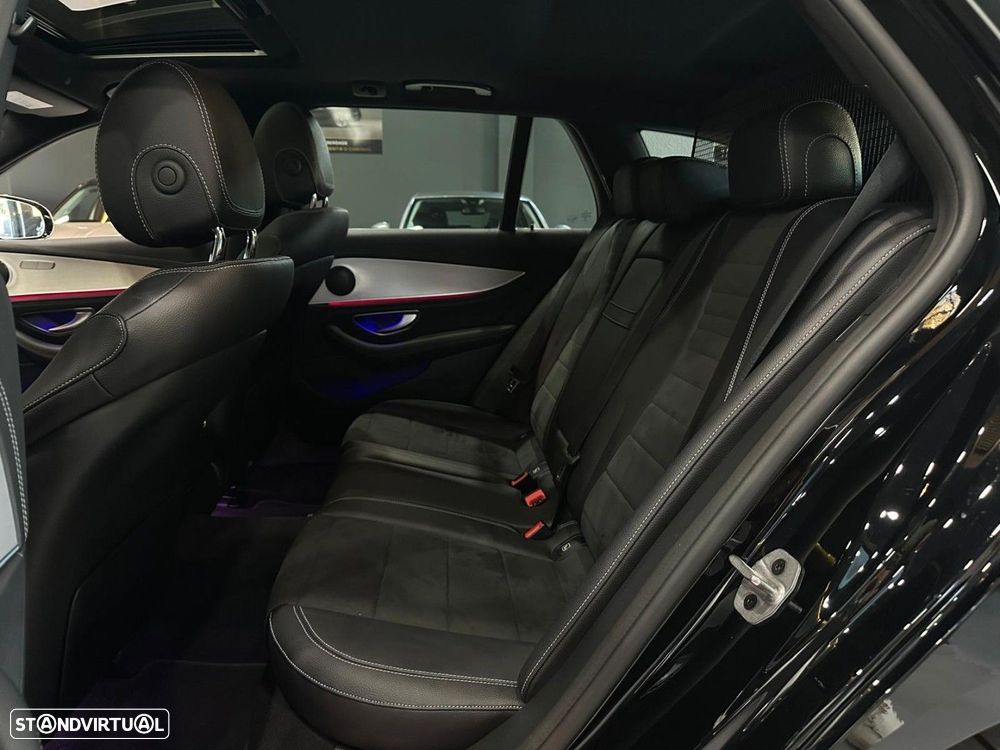 Mercedes-Benz E 300 de 4Matic 9G-TRONIC AMG Line - 19