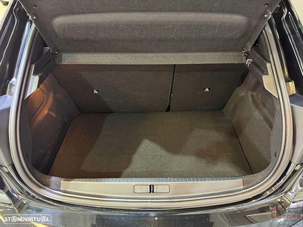 Peugeot 208 1.2 PureTech GT Line EAT8 - 11
