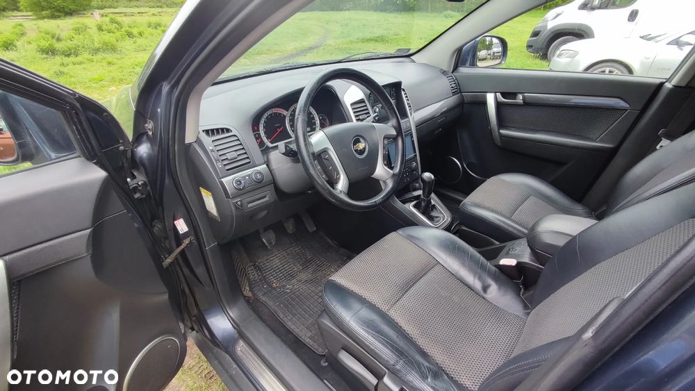 Chevrolet Captiva 2.4 4WD 7 Sitzer LT - 9