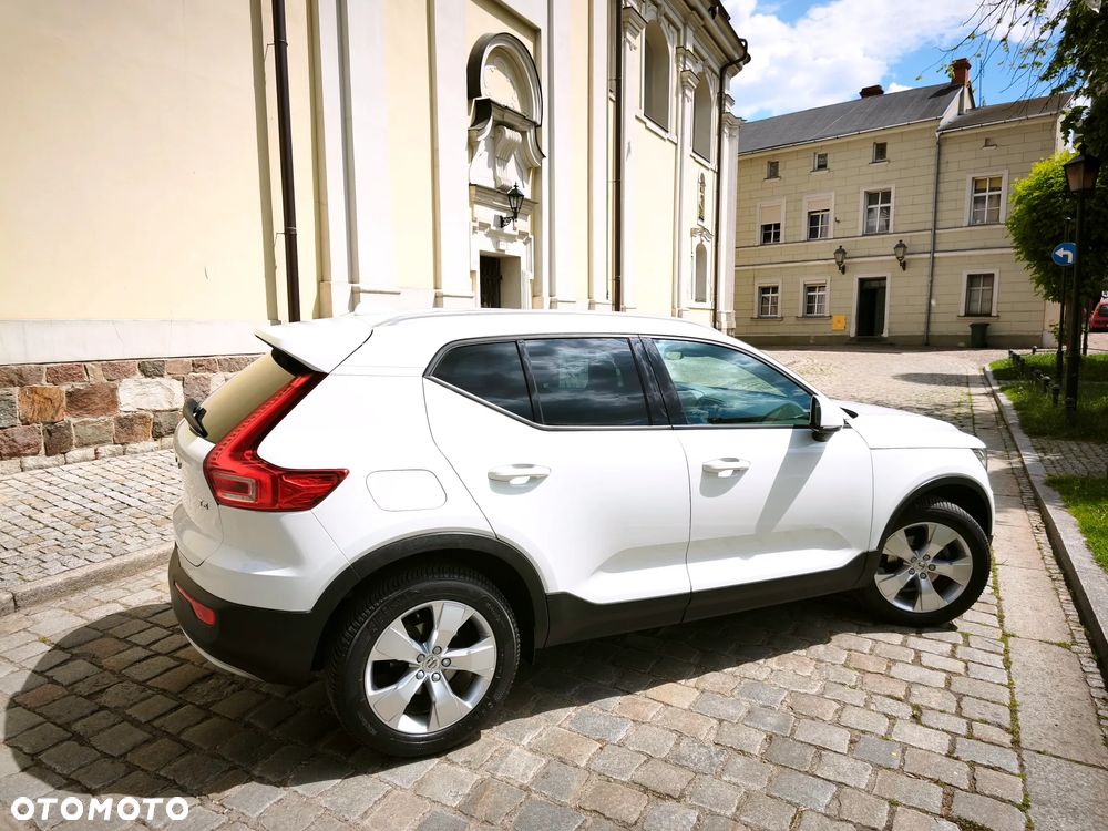Volvo XC 40 T3 Momentum - 32
