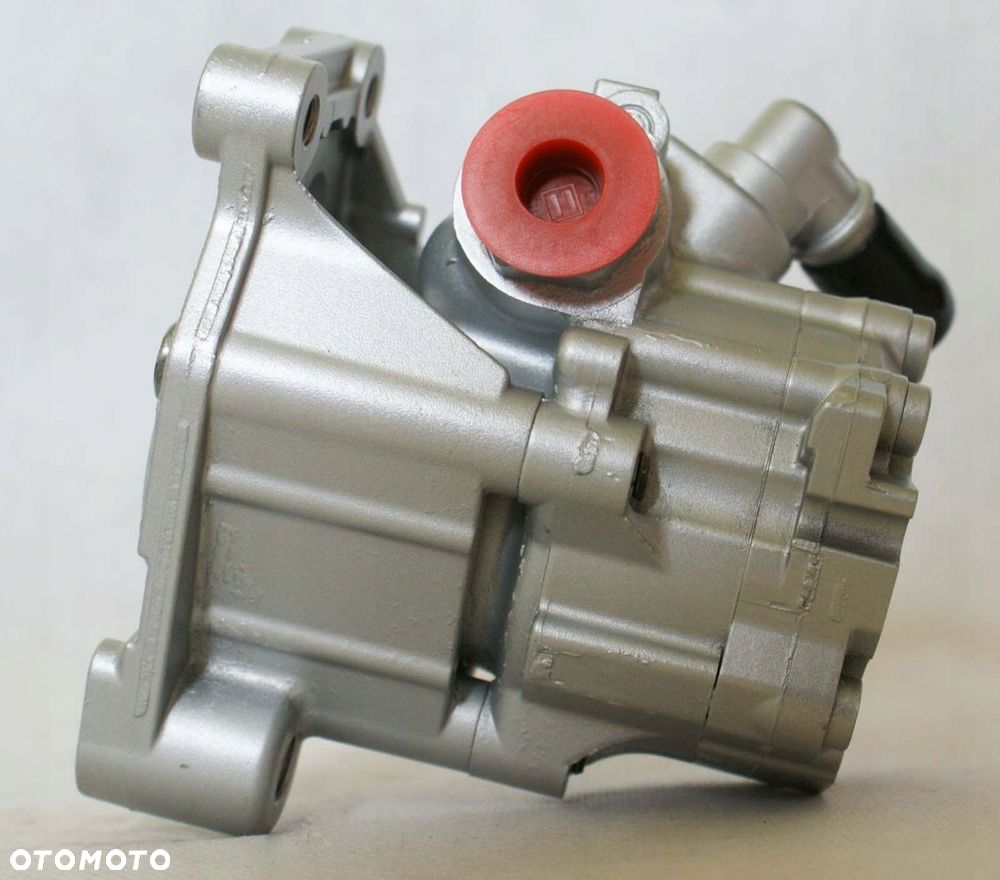 POMPA WSPOMAGANIA AUDI A6 BAT 4.2 4F0 145 155 B - 3