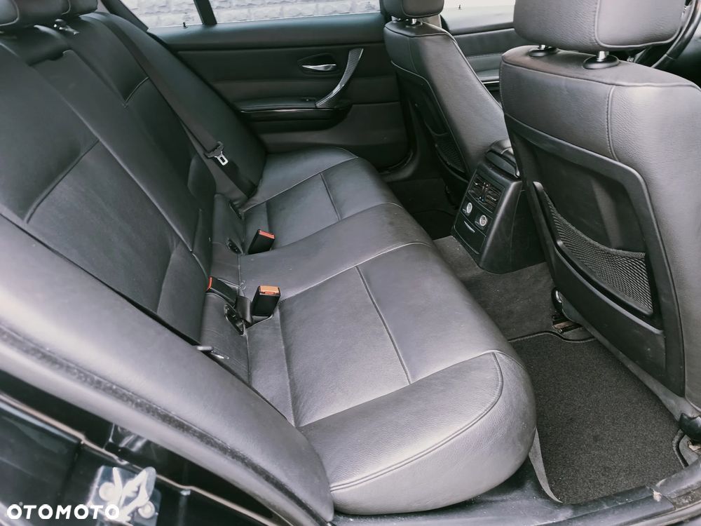 BMW Seria 3 330d DPF - 18