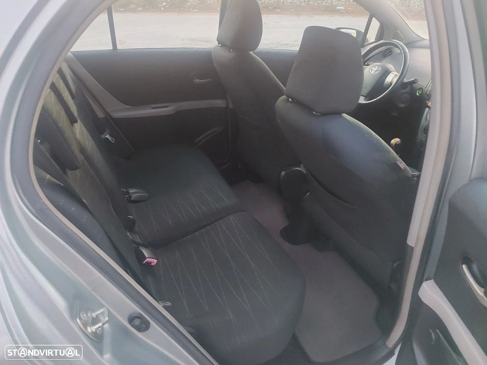 Toyota Yaris 1.4 D-4D Sol High Pack - 13