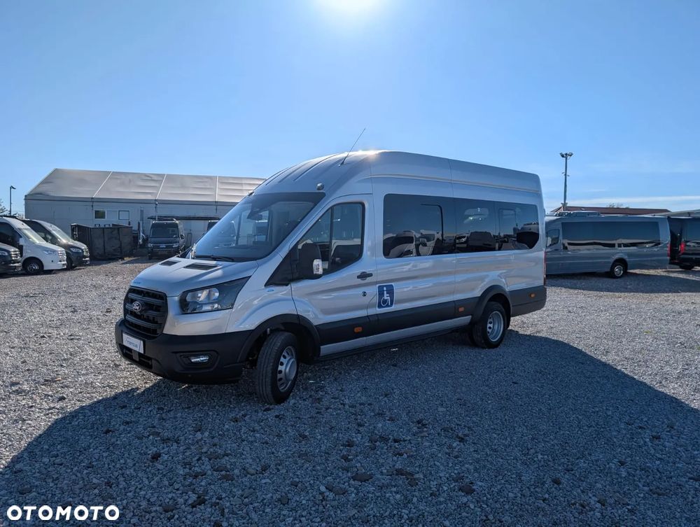 Ford Transit - 12