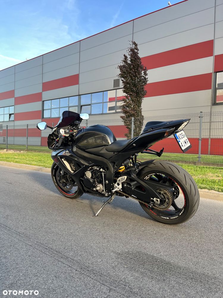 Suzuki GSX-R - 4