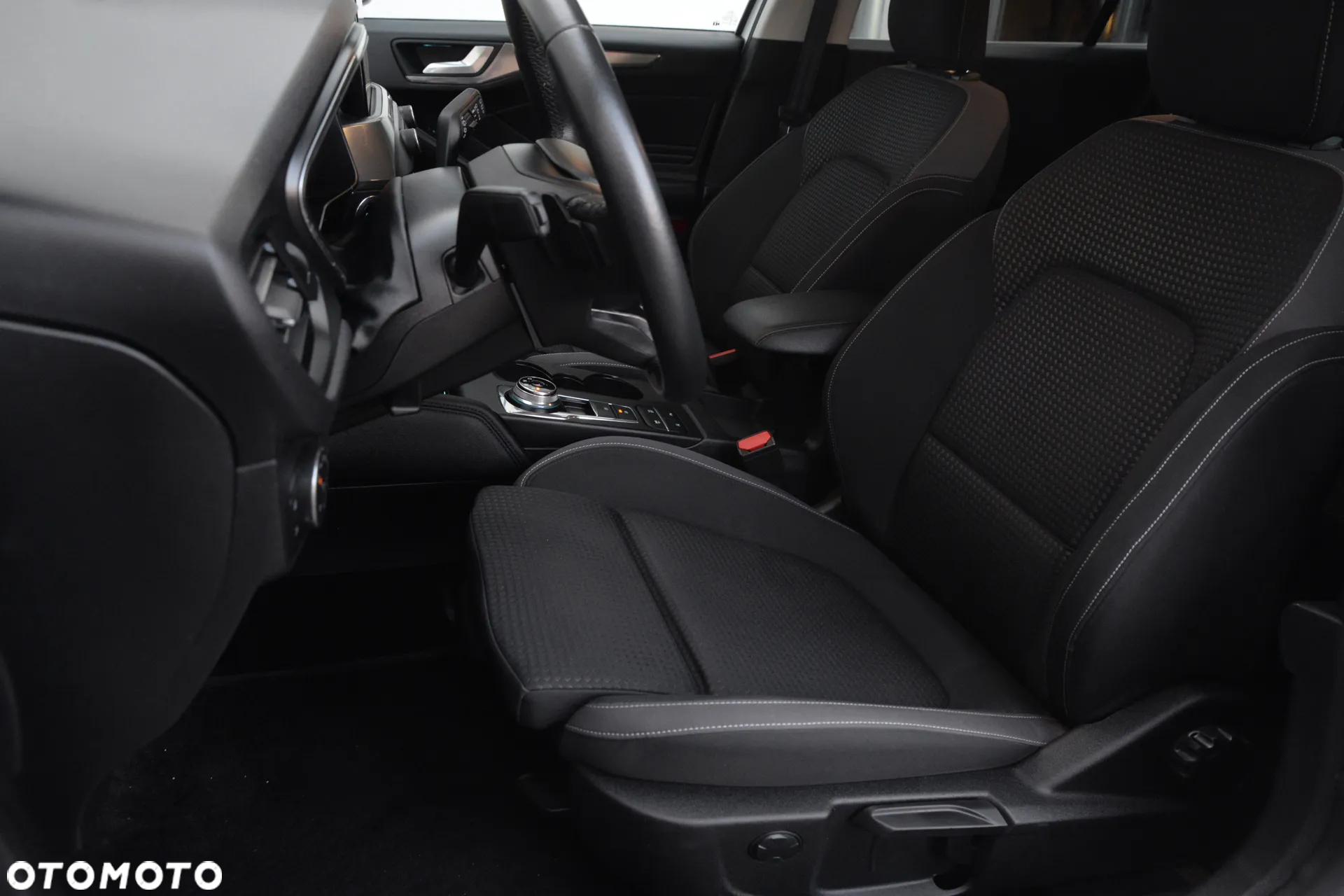 Ford Focus 1.5 EcoBlue Titanium Business - 31