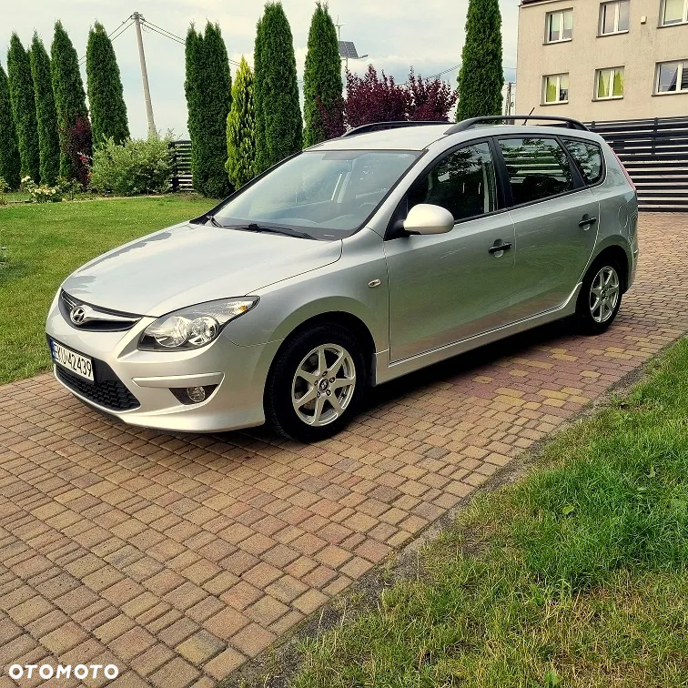 Hyundai i30 1.4 Base + - 2