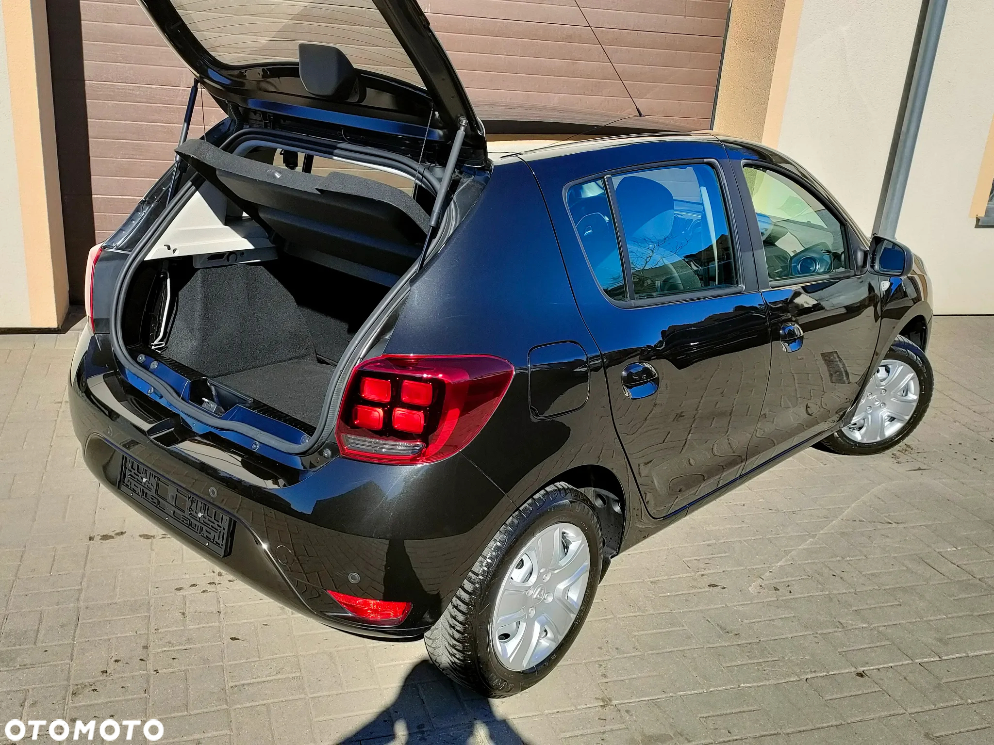 Dacia Sandero 1.2 16V 75 Laureate - 31