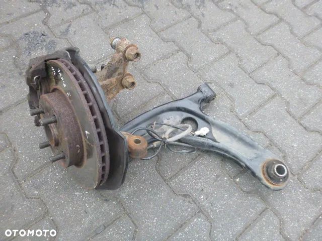 PIASTA LEWY PRZÓD LEWA PRZEDNIA TOYOTA YARIS II 1.3 ABS 05- - 2
