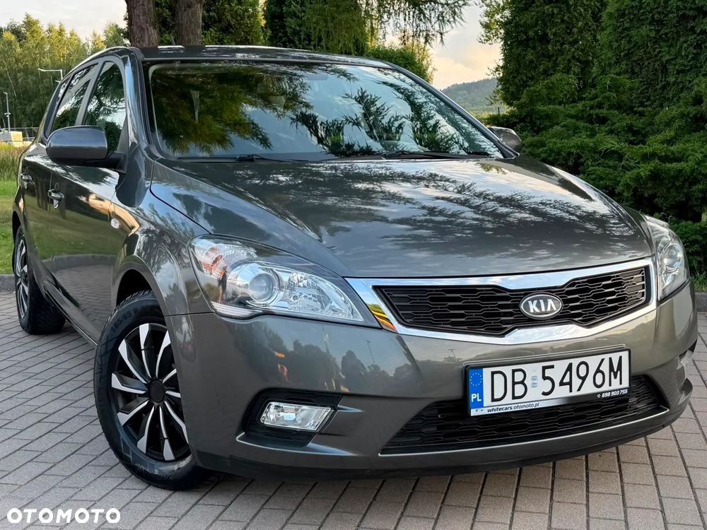 Kia Ceed 1.4 CVVT Dream-Team Edition - 13