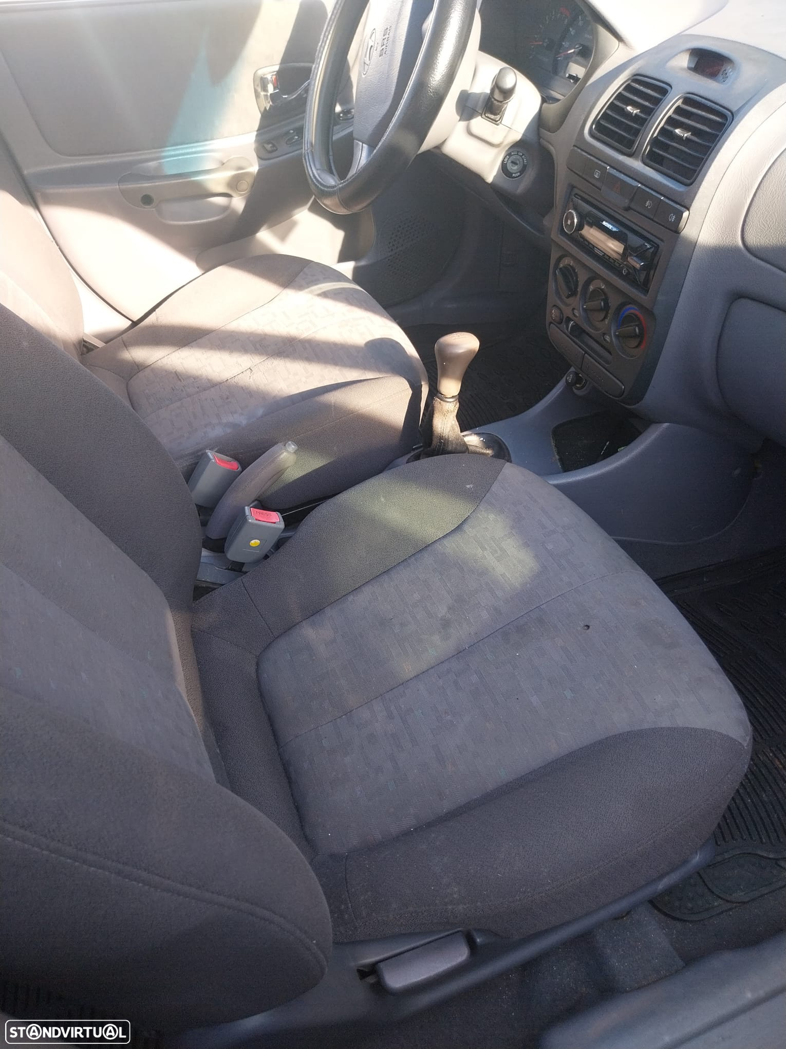 Hyundai Accent 1.3 Active - 6