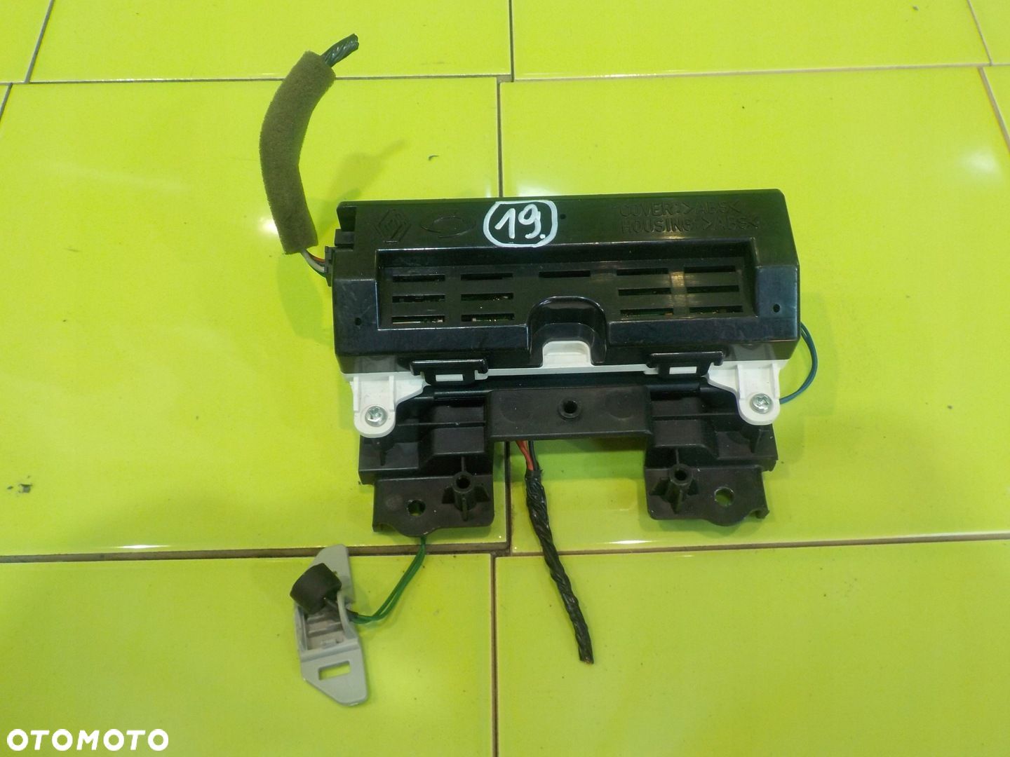 RENAULT KOLEOS I 2.0 DCI 09r 5D modul sensor 2483561000 - 1