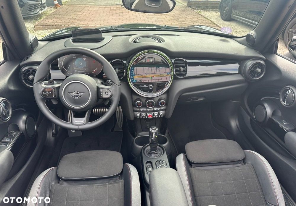 MINI John Cooper Works - 25