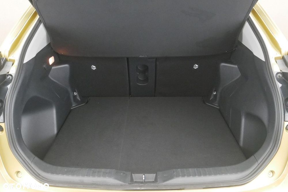 Toyota Yaris Cross - 16