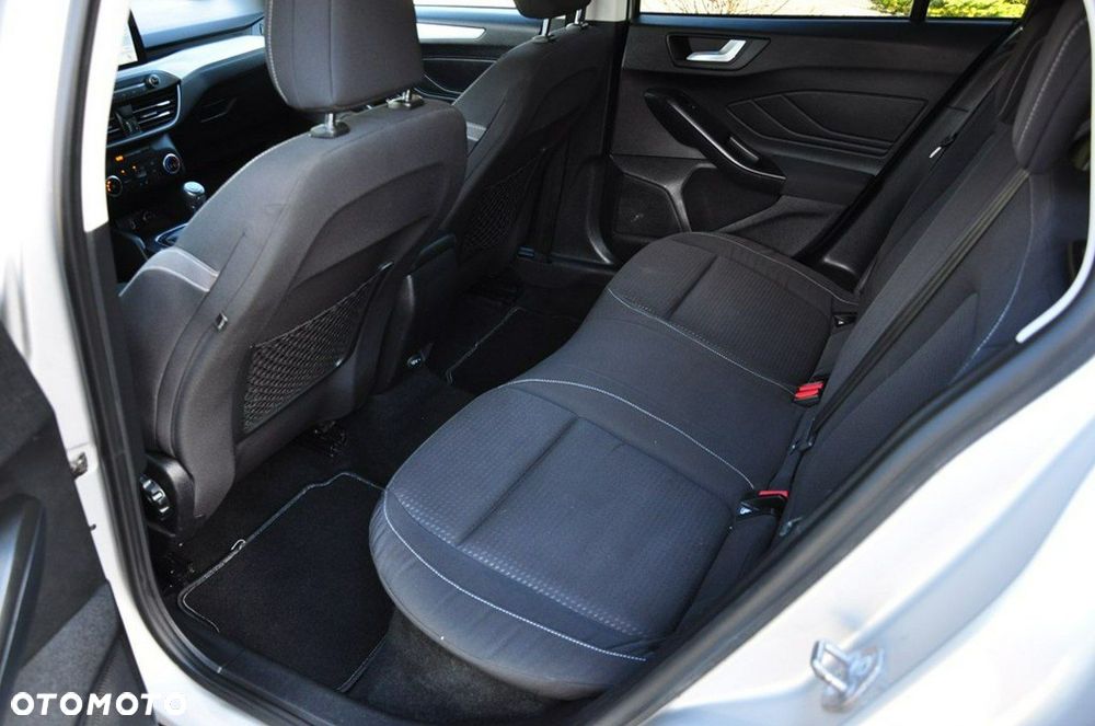Ford Focus - 24