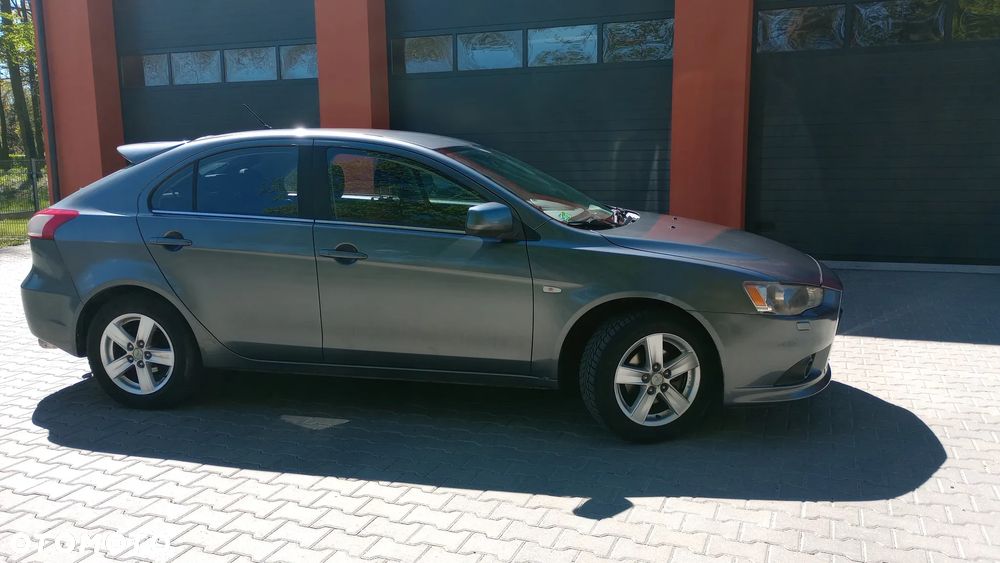 Mitsubishi Lancer 1.5 Invite - 10