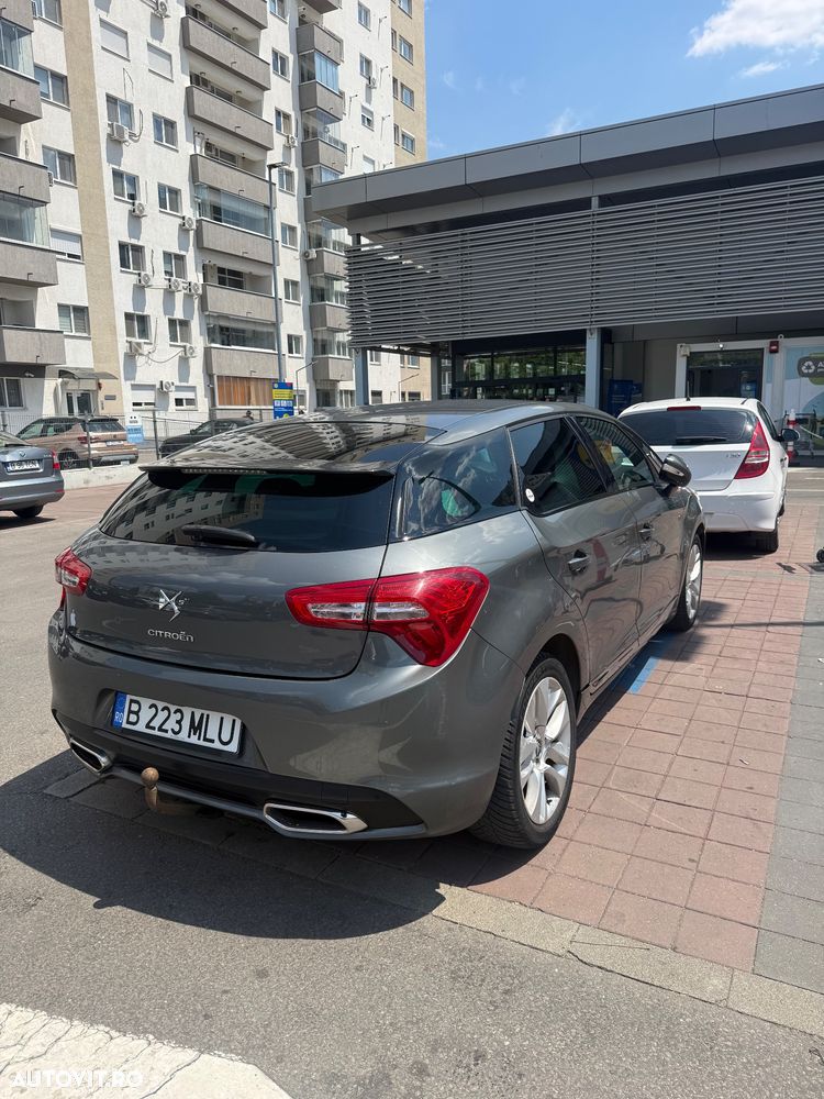 Citroën DS5 2.0 HYbrid4 Airdream So Chic - 4