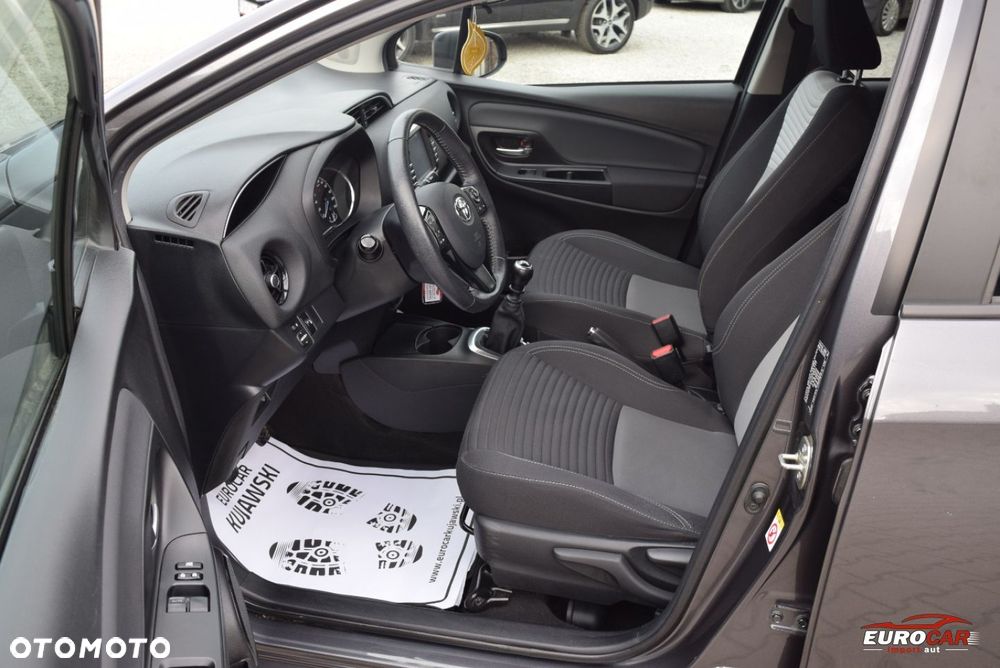 Toyota Yaris 1.5 Premium - 10