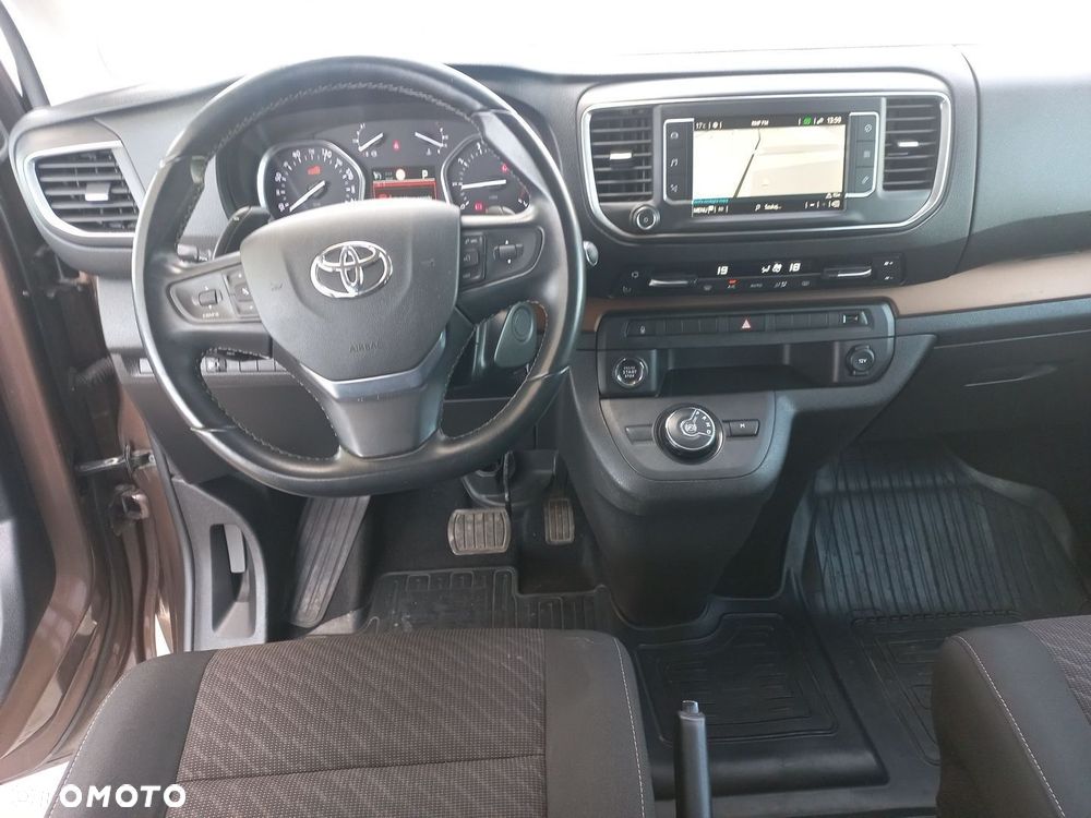 Toyota Proace Verso 2.0 D4-D Long Family - 17