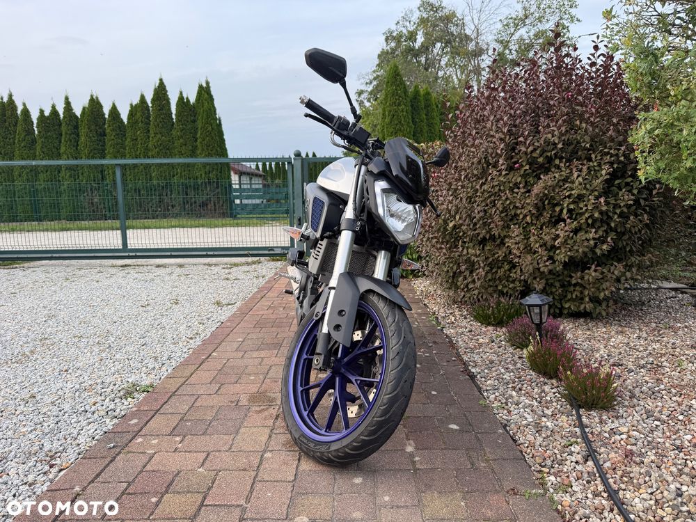Yamaha MT - 7
